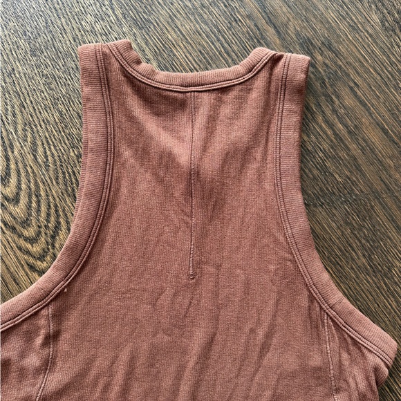 Lululemon 🤎 Hold Tight Tank Top - Java ☕️ - Size 4 - Picture 6 of 6